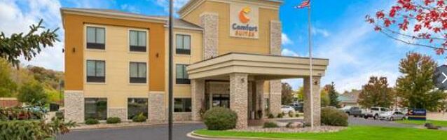 Comfort Suites – Hudson, WI